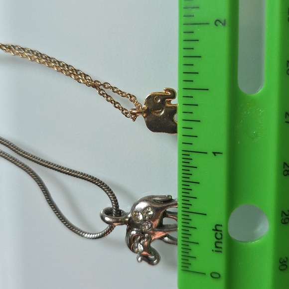 x2 Elephant Necklaces - Picture 6 of 8